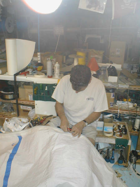 Dan-Pounding Gommets