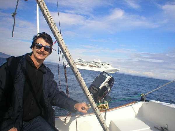 Andrew-Single-Handed-2