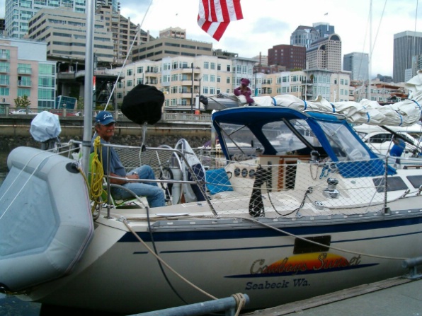 Billie-and-Plum-downtown-Seattle-Bell-Harbor-Marina